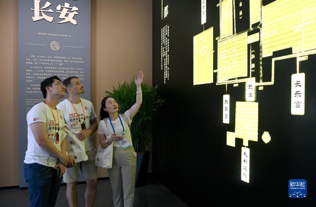 百老汇国际